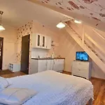 Magdalena - W Cichym I Spokojnym Miejscu - Zwierzeta Akceptowane, Bezplatny Parking Guest house 3*